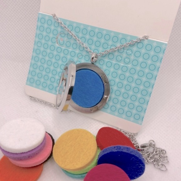 Essential Oil Diffuser Mother/Child Locket - Picture 3 of 4